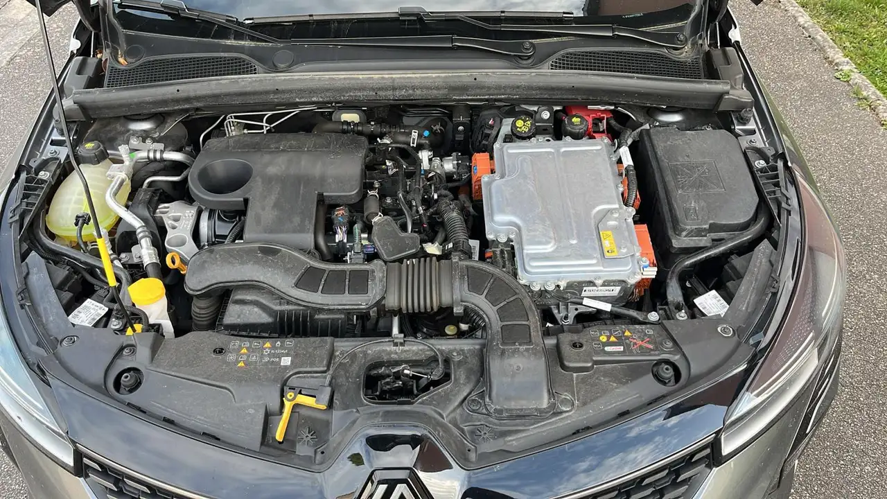 Renault Clio Citadine 3 portes — photo 4