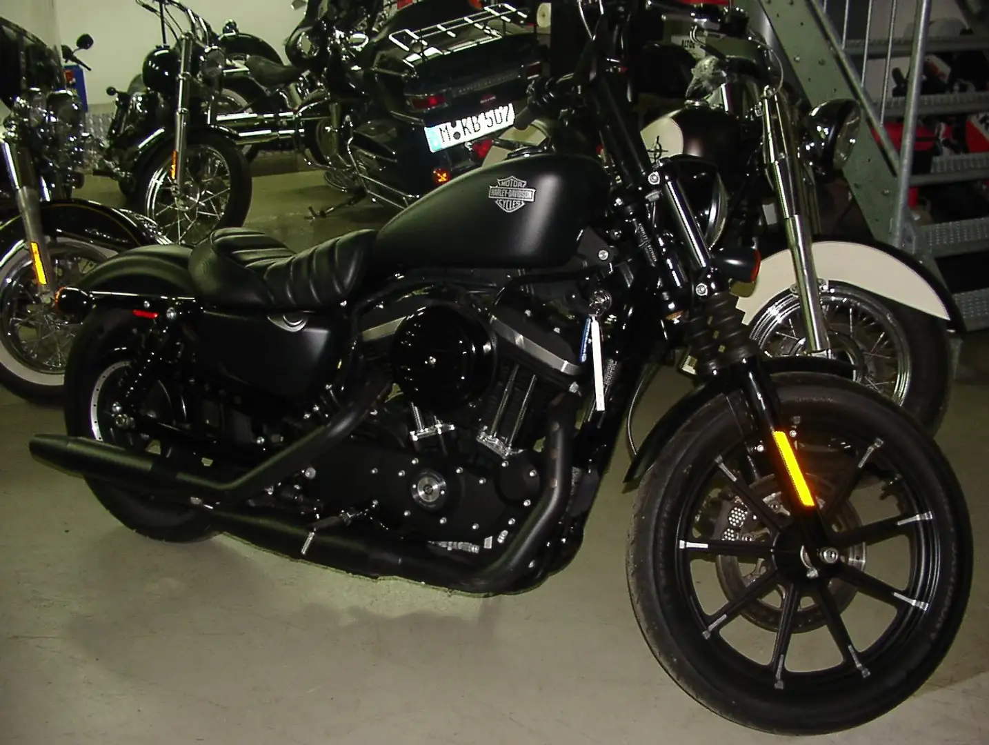 Harley-Davidson Sportster 883 Iron, schwarz matt, Service und TÜV neu ! Noir - 1