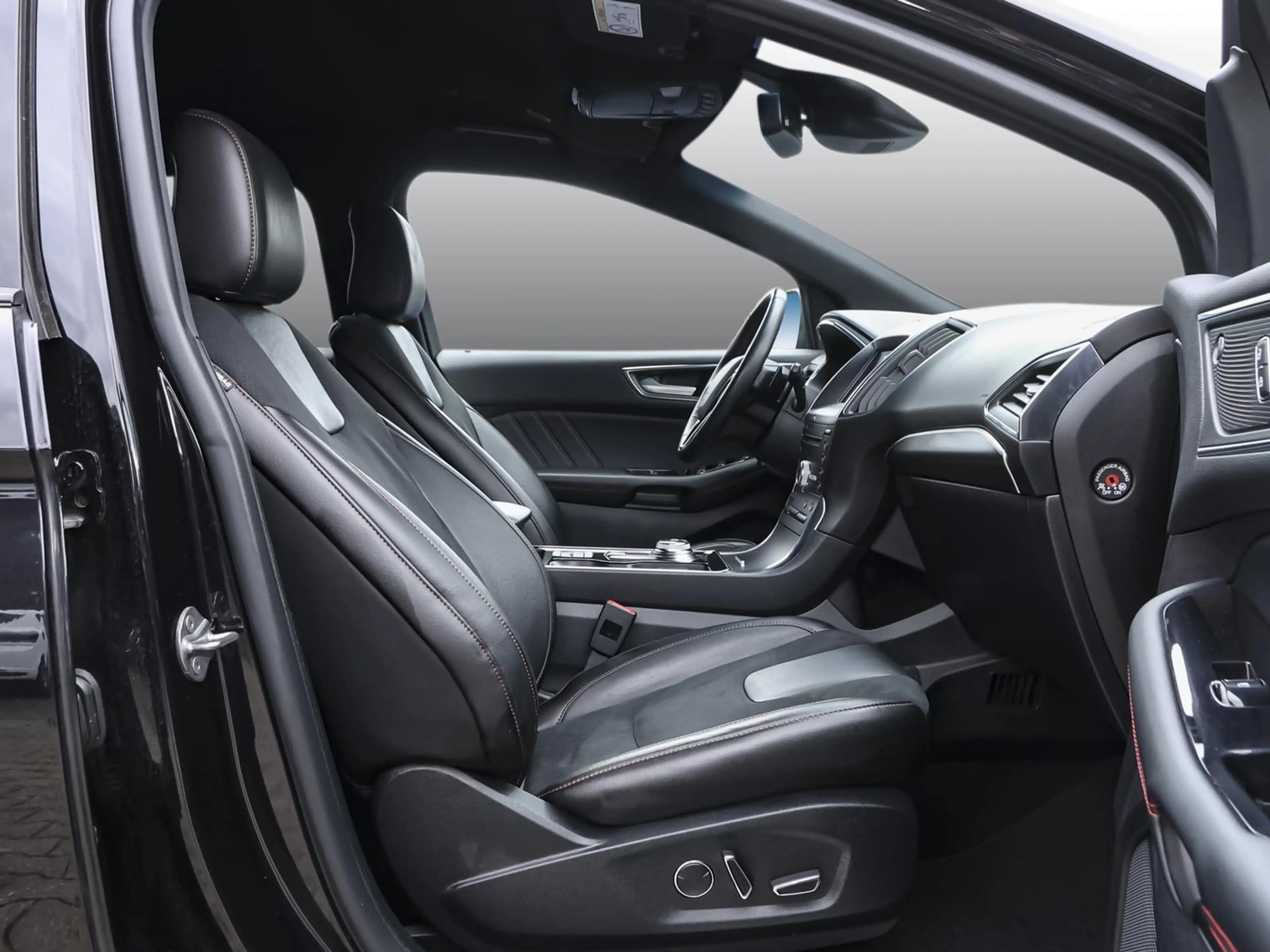 Ford Edge 2.0 EcoBlue ST-Line 4x4 S/S NAVI SHZ PDC BT — photo 3