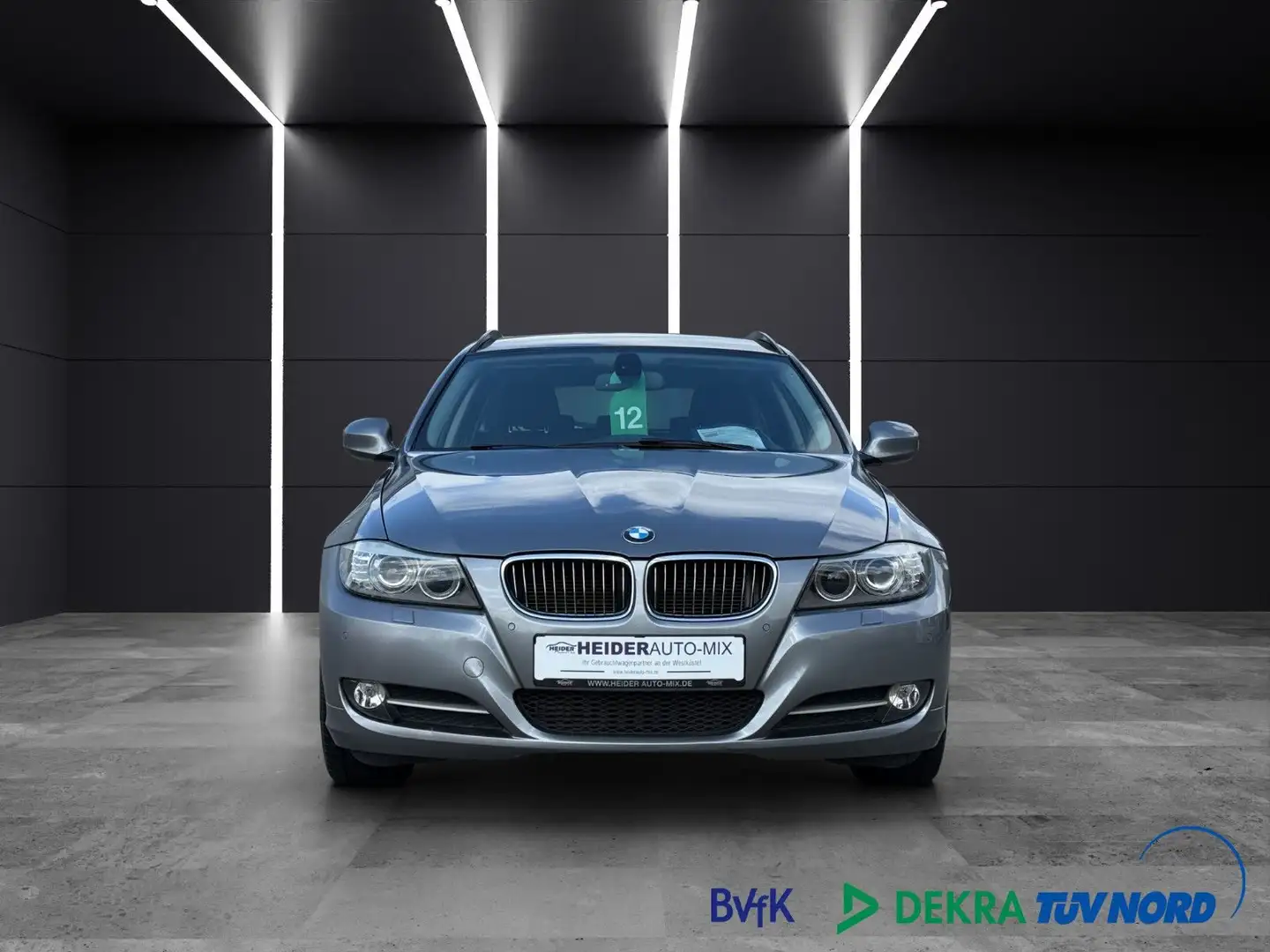 BMW 320 d Touring NAVI|TEMPOMAT|SITZHEIZUNG|XENON Grijs - 2