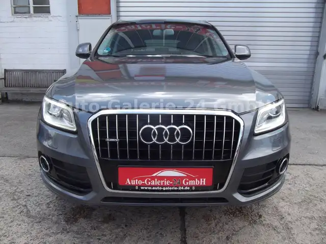 Audi Q5 view 3