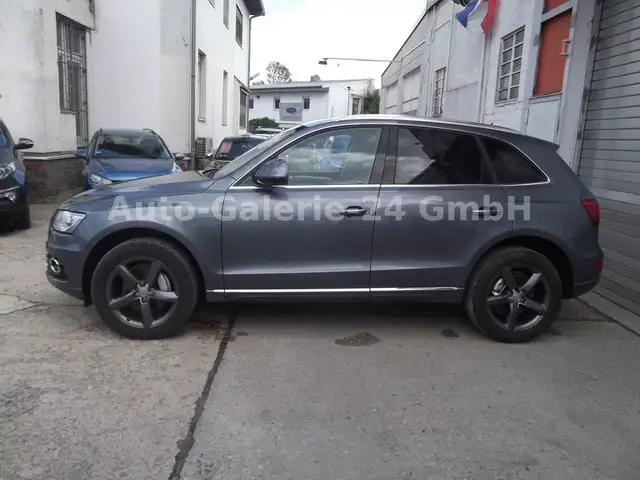 Audi Q5 view 4