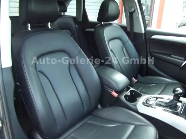 Audi Q5 view 13