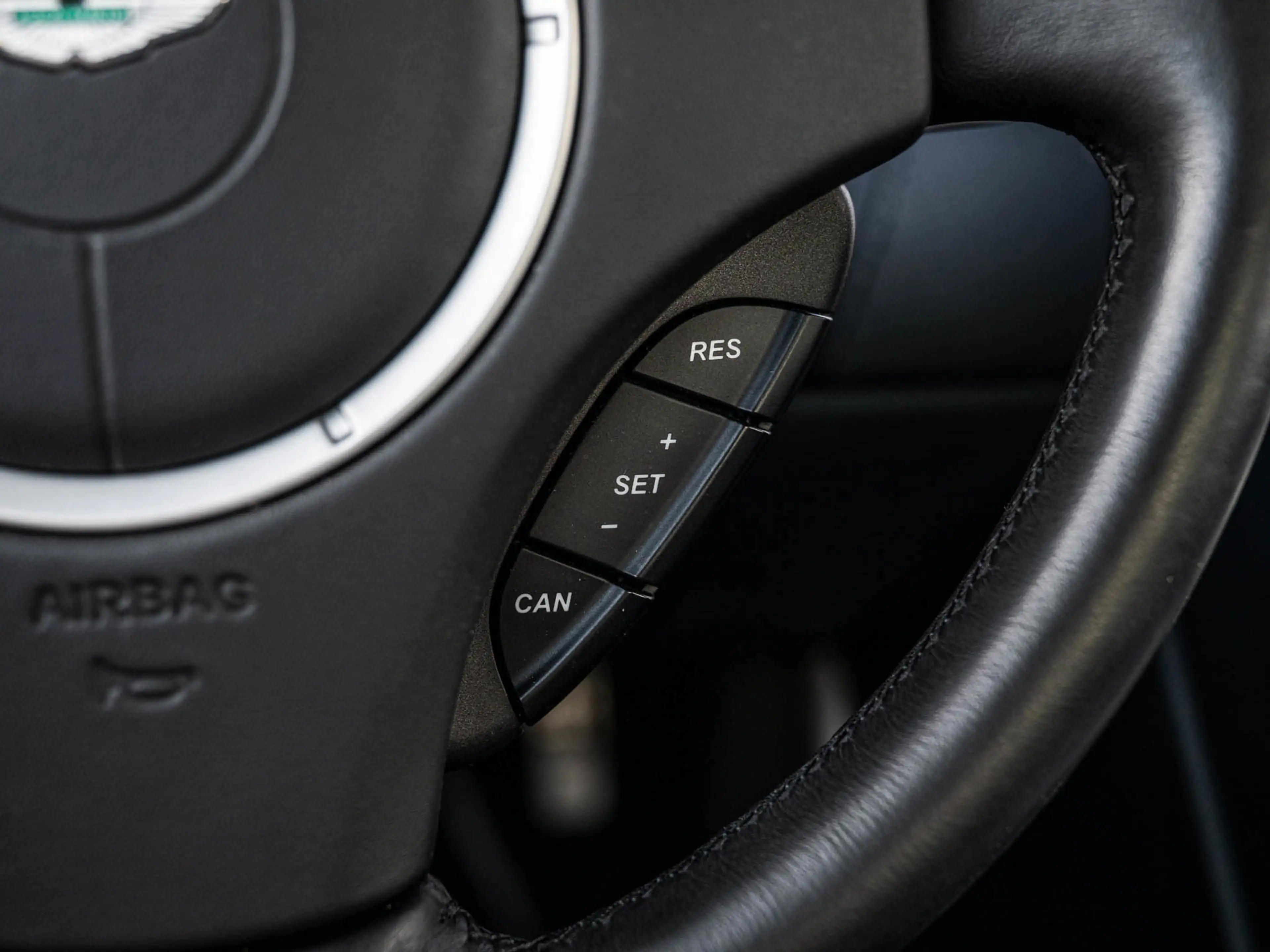 Aston Martin DB9 5.9 V12 Touchtronic | Dealer Oh | Mariana Blue — photo 14
