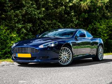 5.9 V12 Touchtronic | Dealer Oh | Mariana Blue