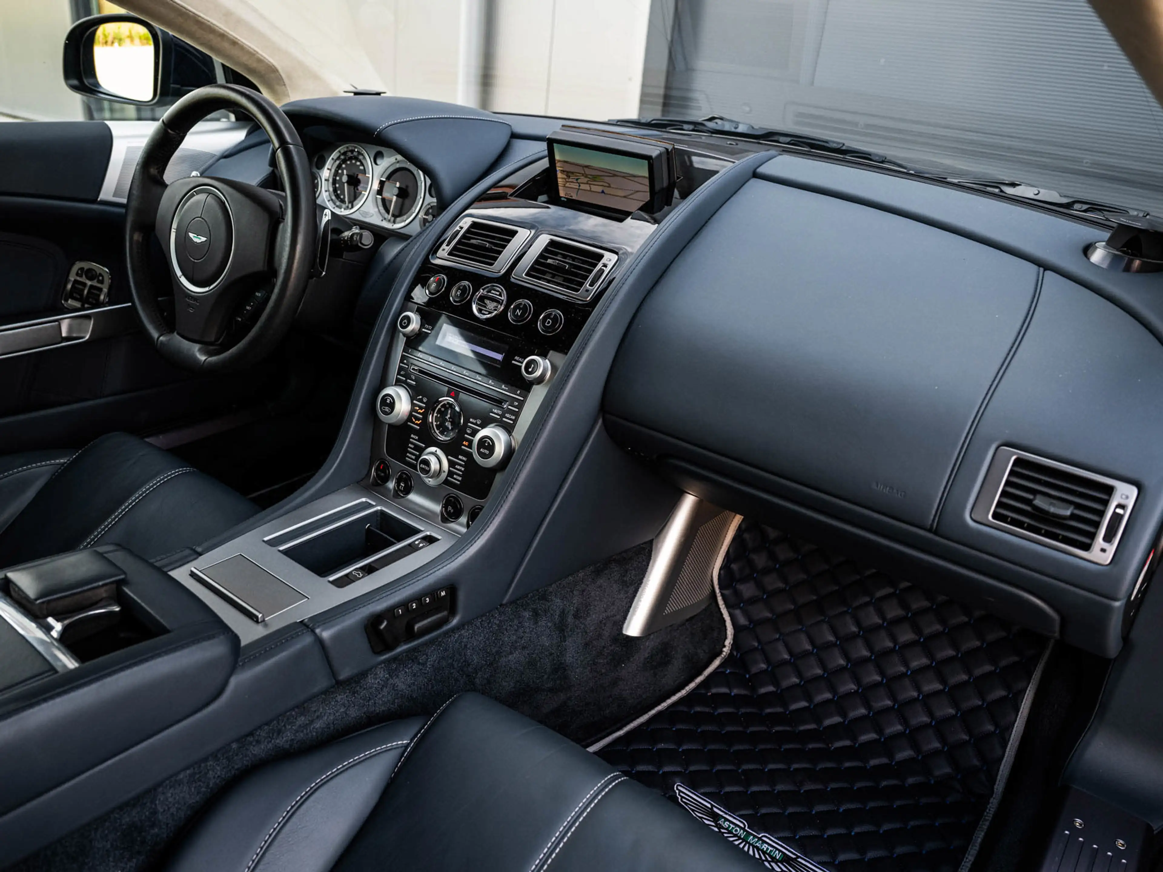 Aston Martin DB9 5.9 V12 Touchtronic | Dealer Oh | Mariana Blue — photo 10
