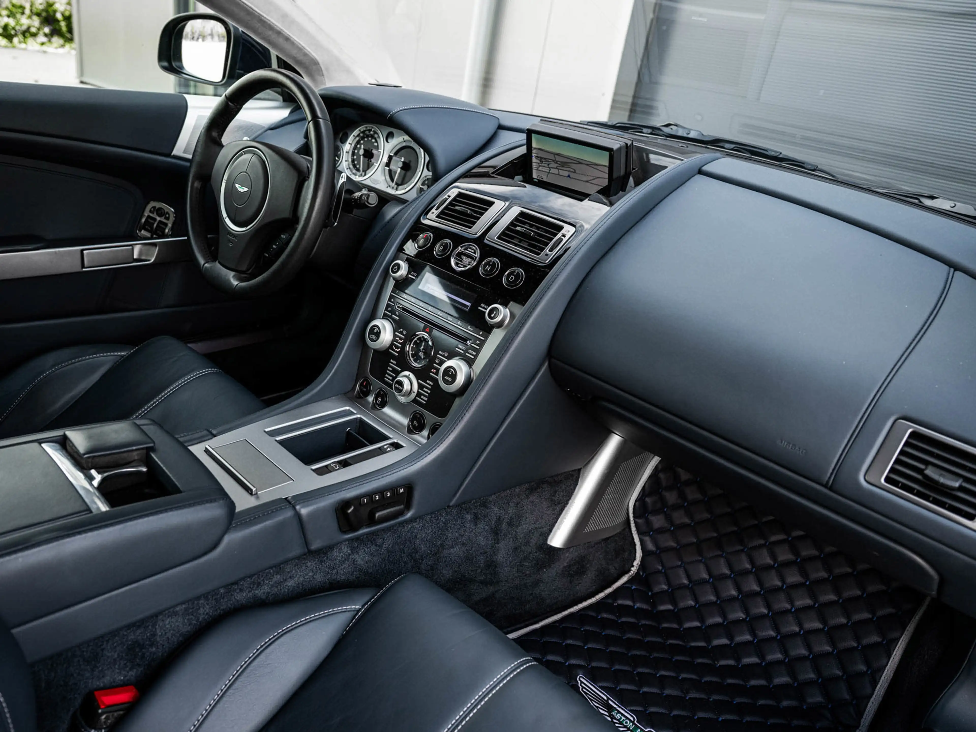 Aston Martin DB9 5.9 V12 Touchtronic | Dealer Oh | Mariana Blue — photo 9
