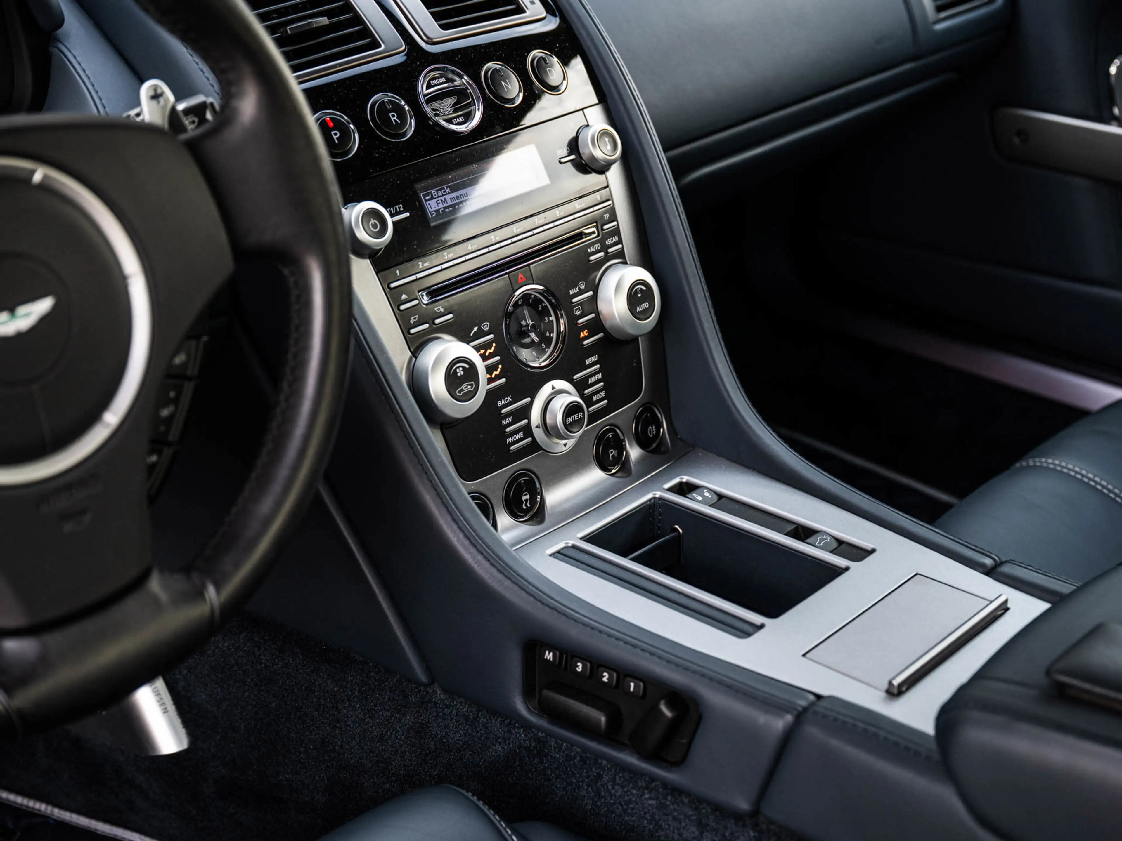 Aston Martin DB9 5.9 V12 Touchtronic | Dealer Oh | Mariana Blue — photo 8