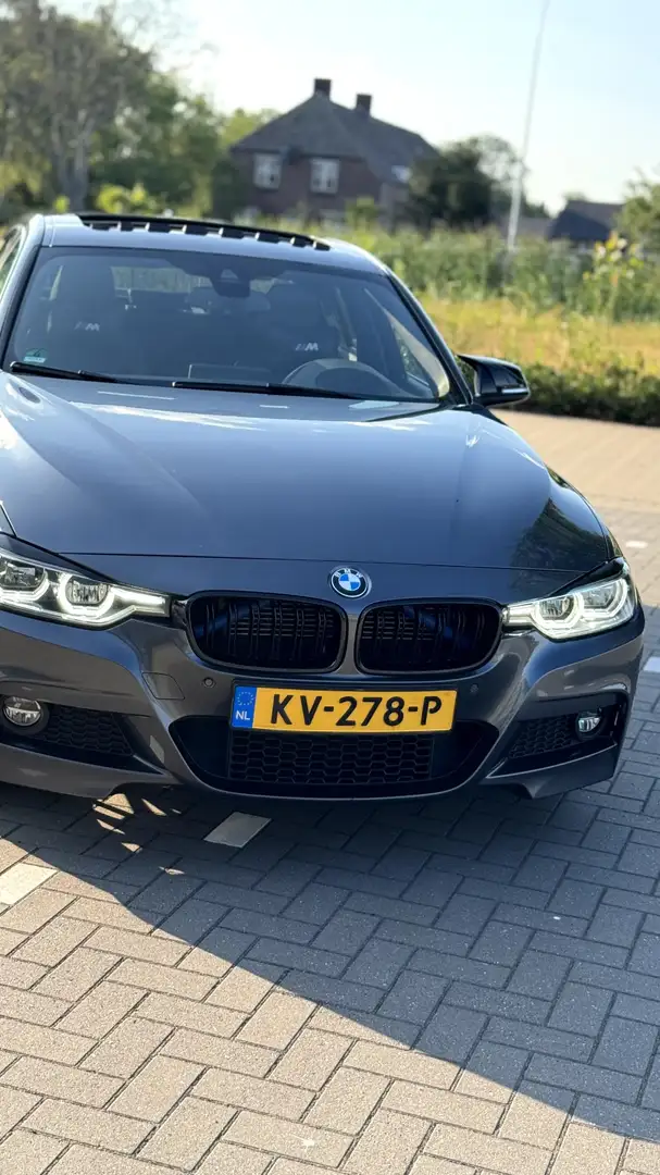 BMW 330 330e iPerformance M Sport - 1