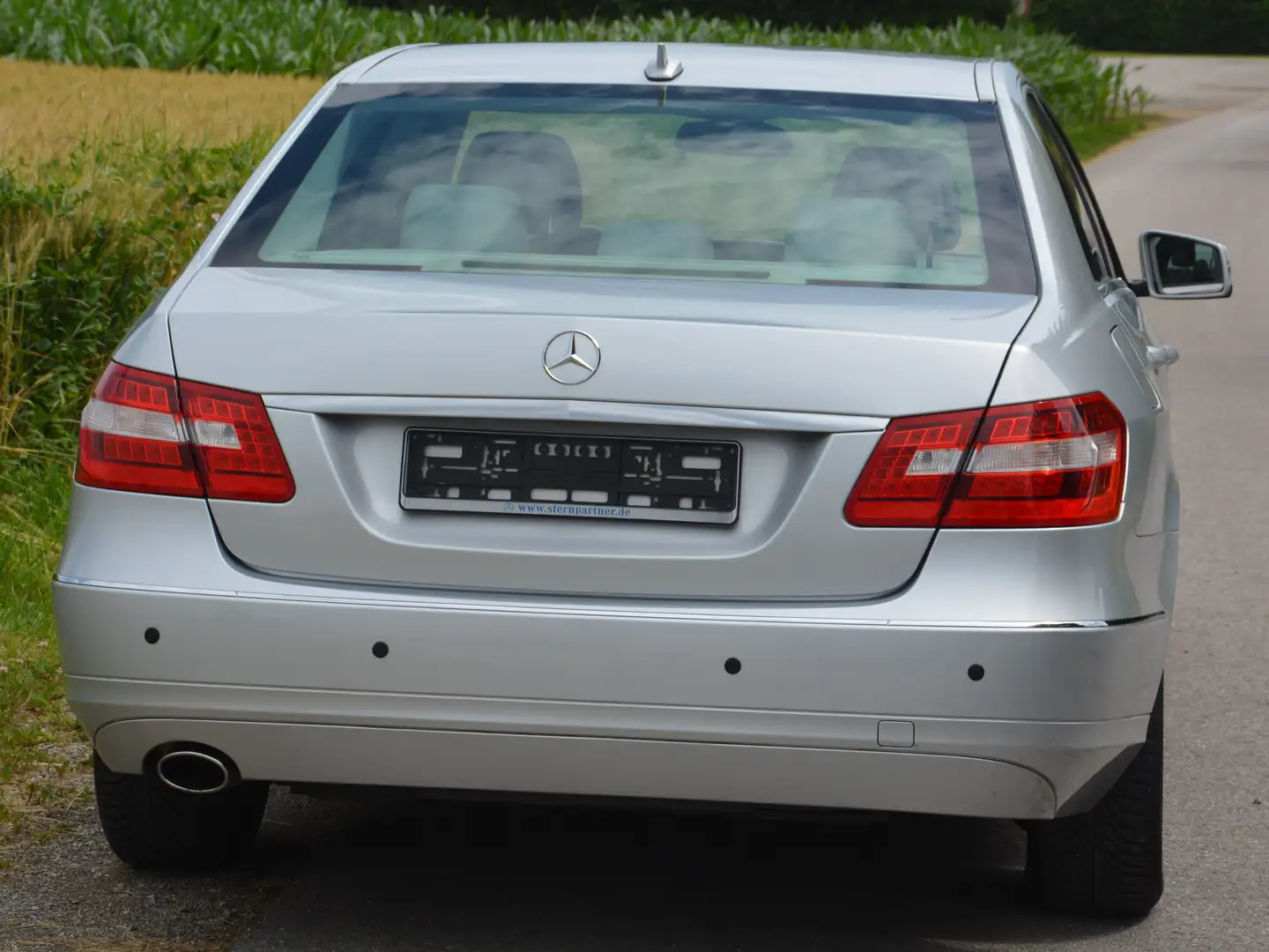 Mercedes-Benz E 200 E-Klasse CGI BlueEFFICIENCY Automatik Elegance Argent - 1