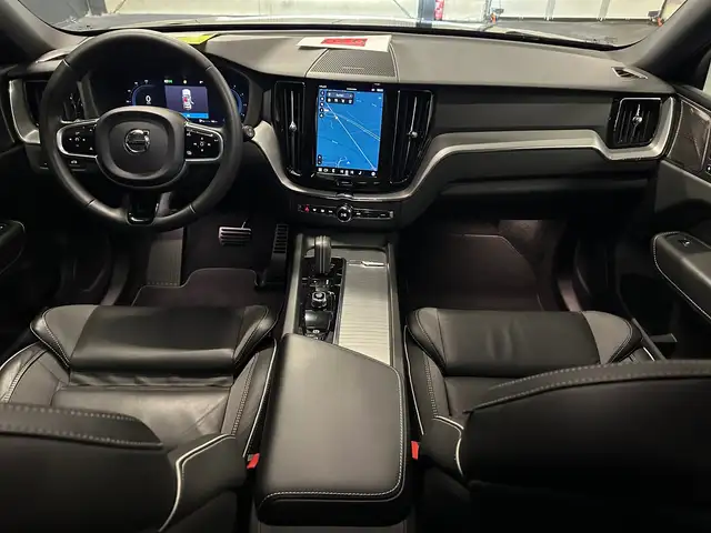 Volvo XC60 view 12