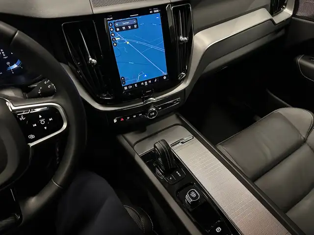 Volvo XC60 view 19