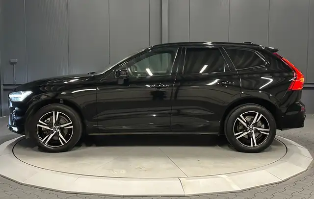 Volvo XC60 view 2