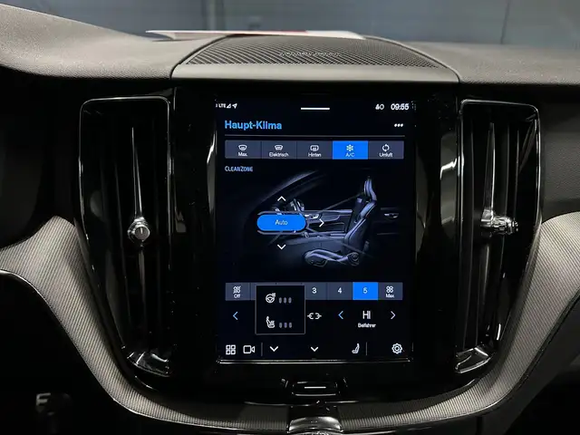 Volvo XC60 view 21