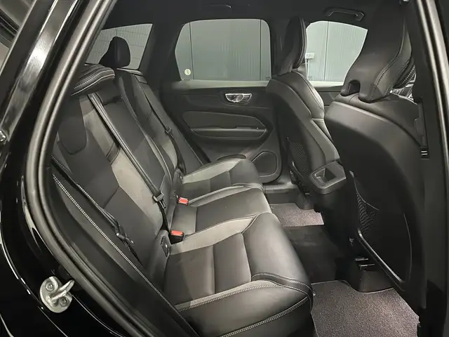 Volvo XC60 view 25