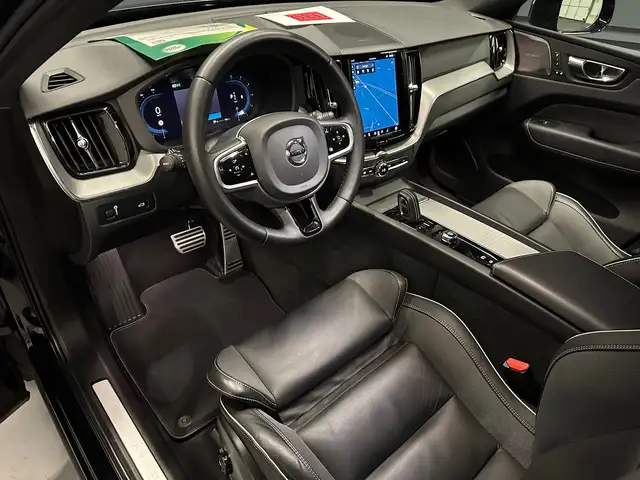 Volvo XC60 view 16