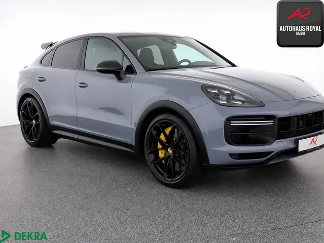 Porsche Cayenne view 7