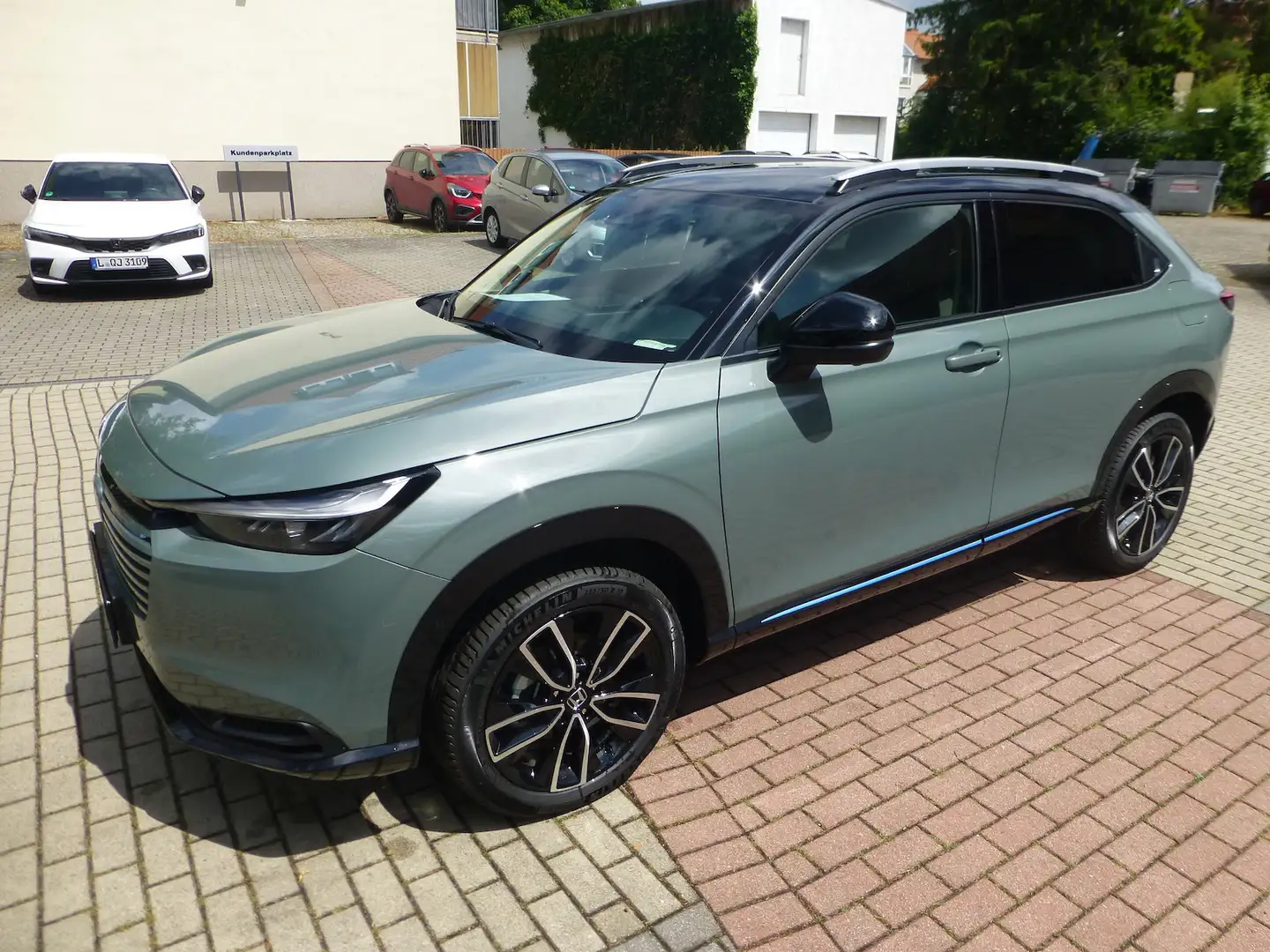 Honda HR-V e:HEV 1,5 i-MMD Hybrid Advance Style Mj.25 Grün - 1