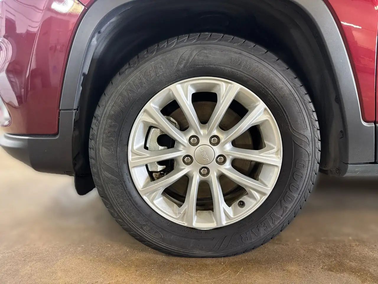 Jeep Cherokee снимка Jeep Cherokee