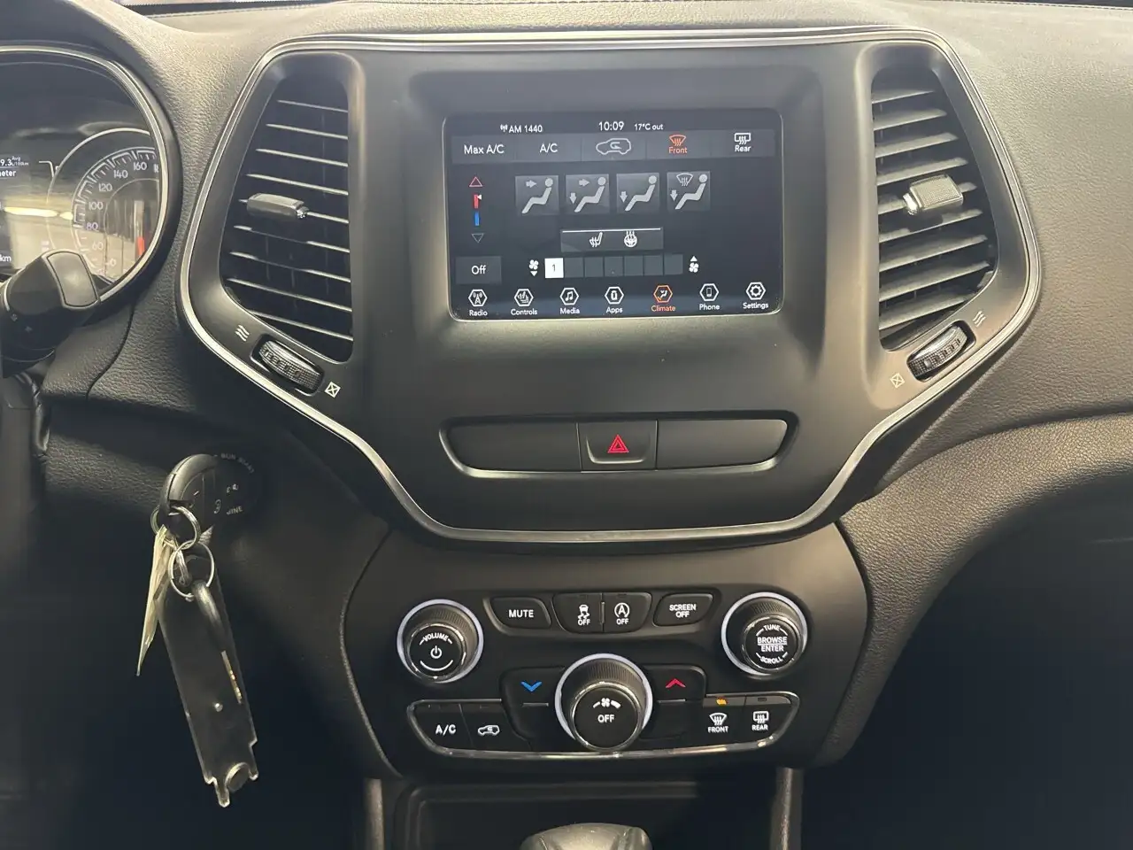 Jeep Cherokee снимка Jeep Cherokee