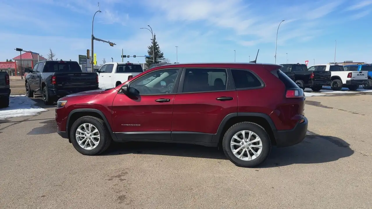 Jeep Cherokee снимка Jeep Cherokee