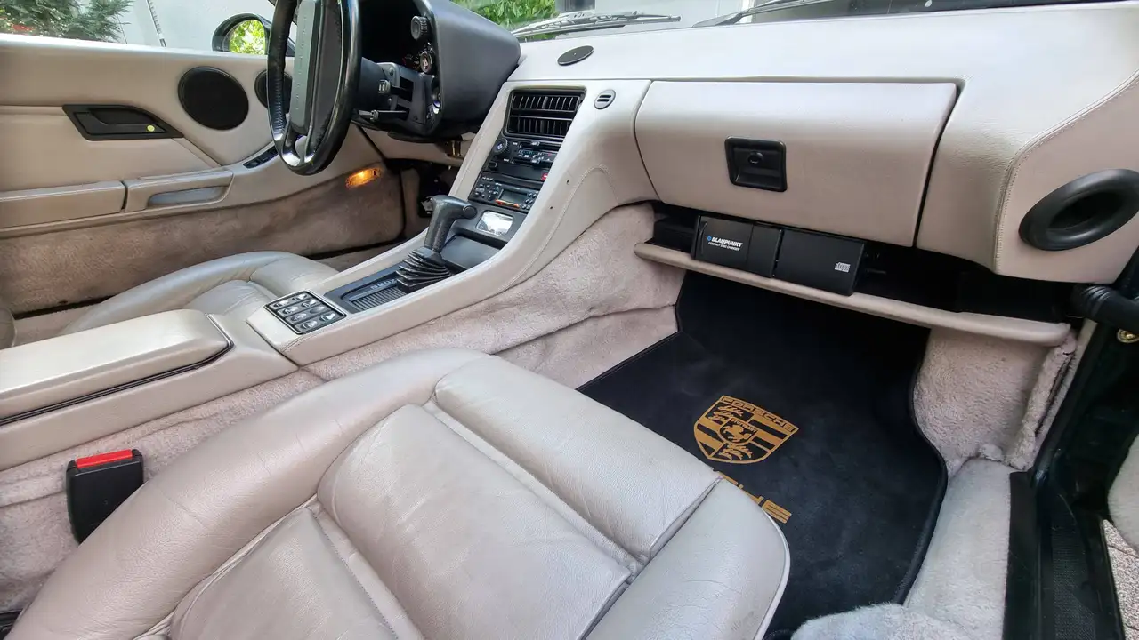 Porsche 928 Automatik S 4, foto 3
