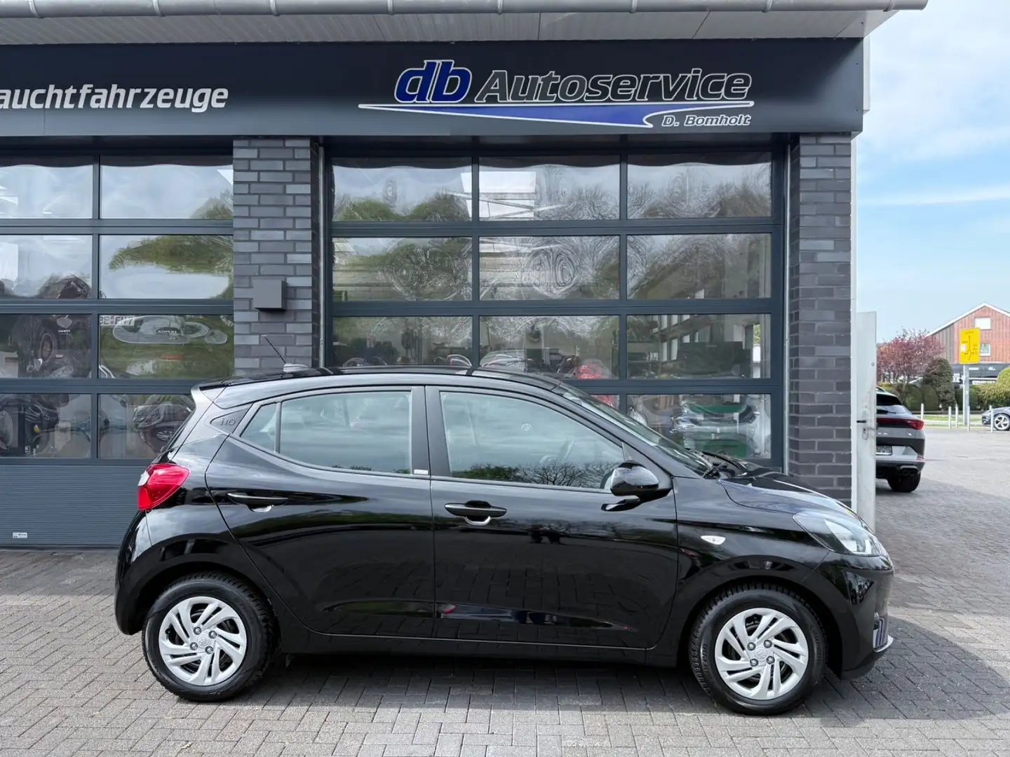 Hyundai i10 Pure SHZ LHZ PDC Schwarz - 1