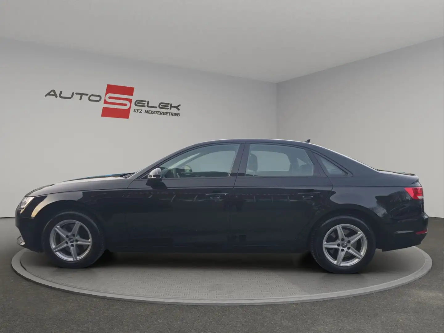 Audi A4 Lim. basis/Bi-Xenon/Navi/SHZ/PDC Schwarz - 2