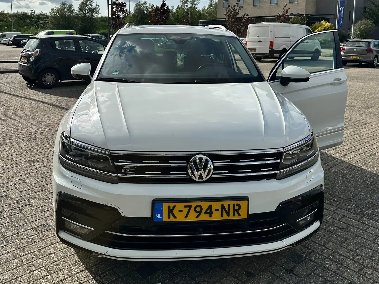 Volkswagen Tiguan Tiguan 2.0 TSI 4M. HL Bus R Wit - 2