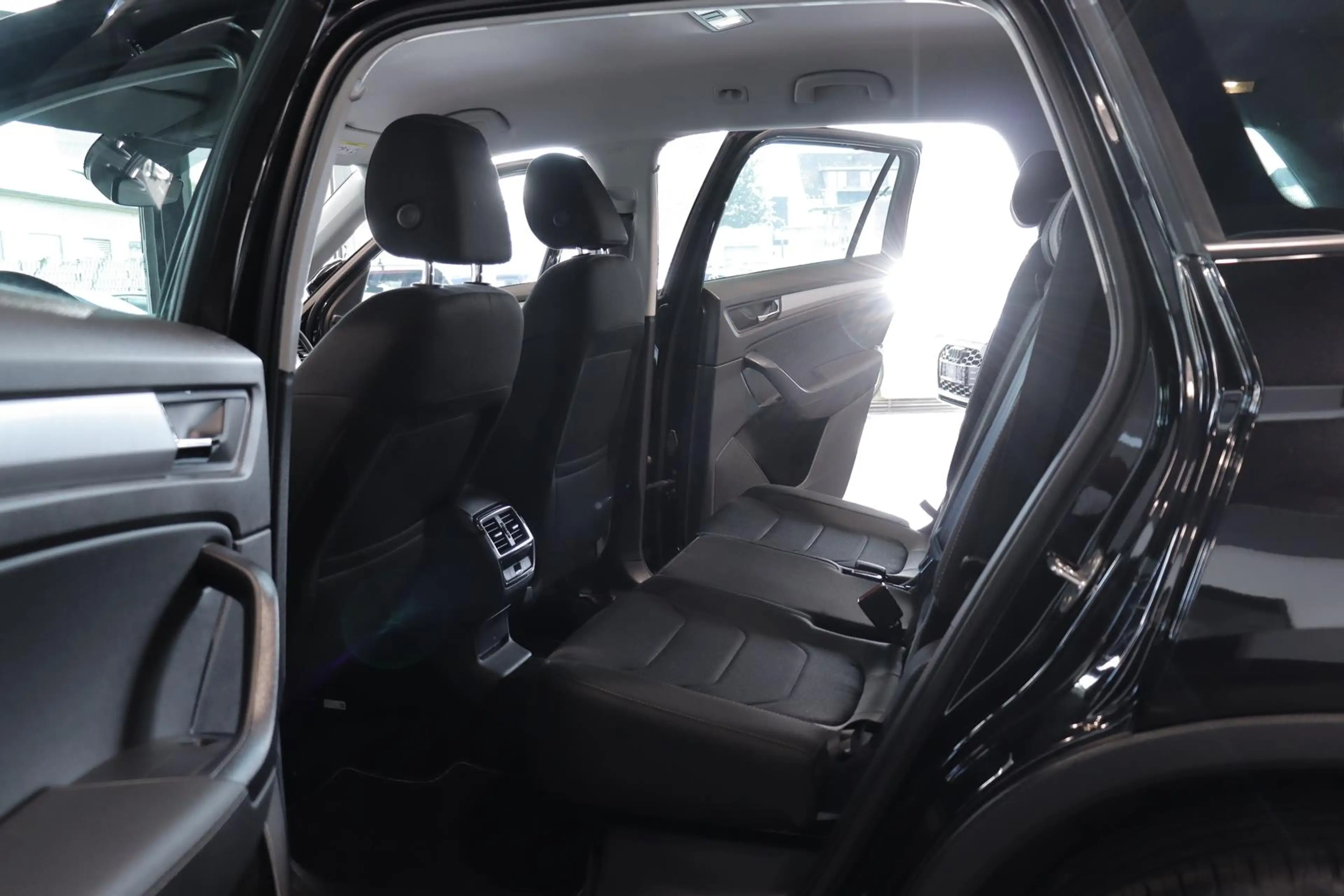 Skoda Kodiaq 2.0 TDI Ambition*7-SITZ*AHK*VIRTUAL*CAM* — photo 10
