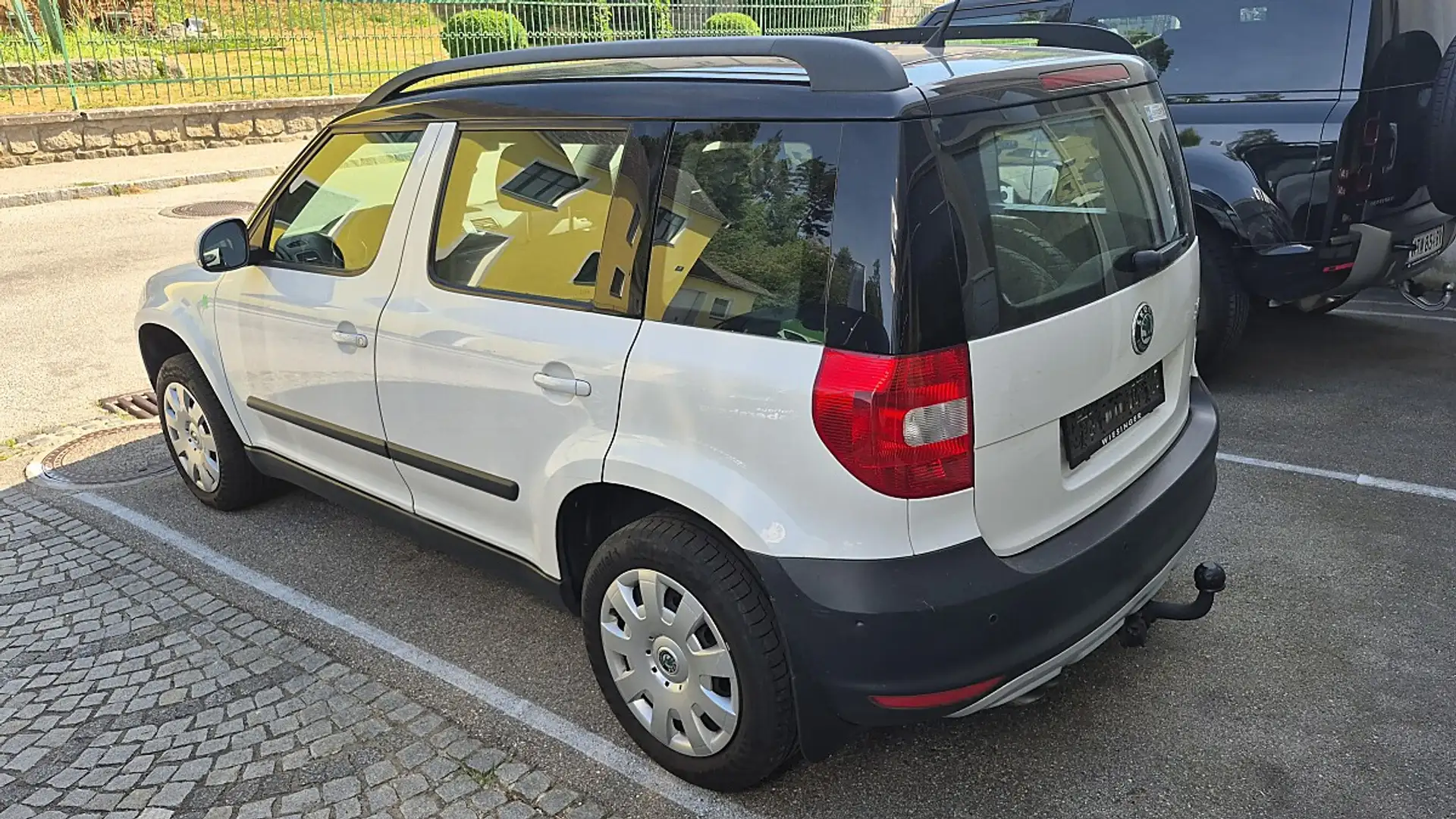 Skoda Yeti Twenty GreenLine 1,6 TDI DPF Weiß - 2