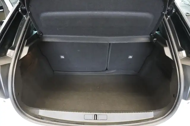 Opel Corsa view 10