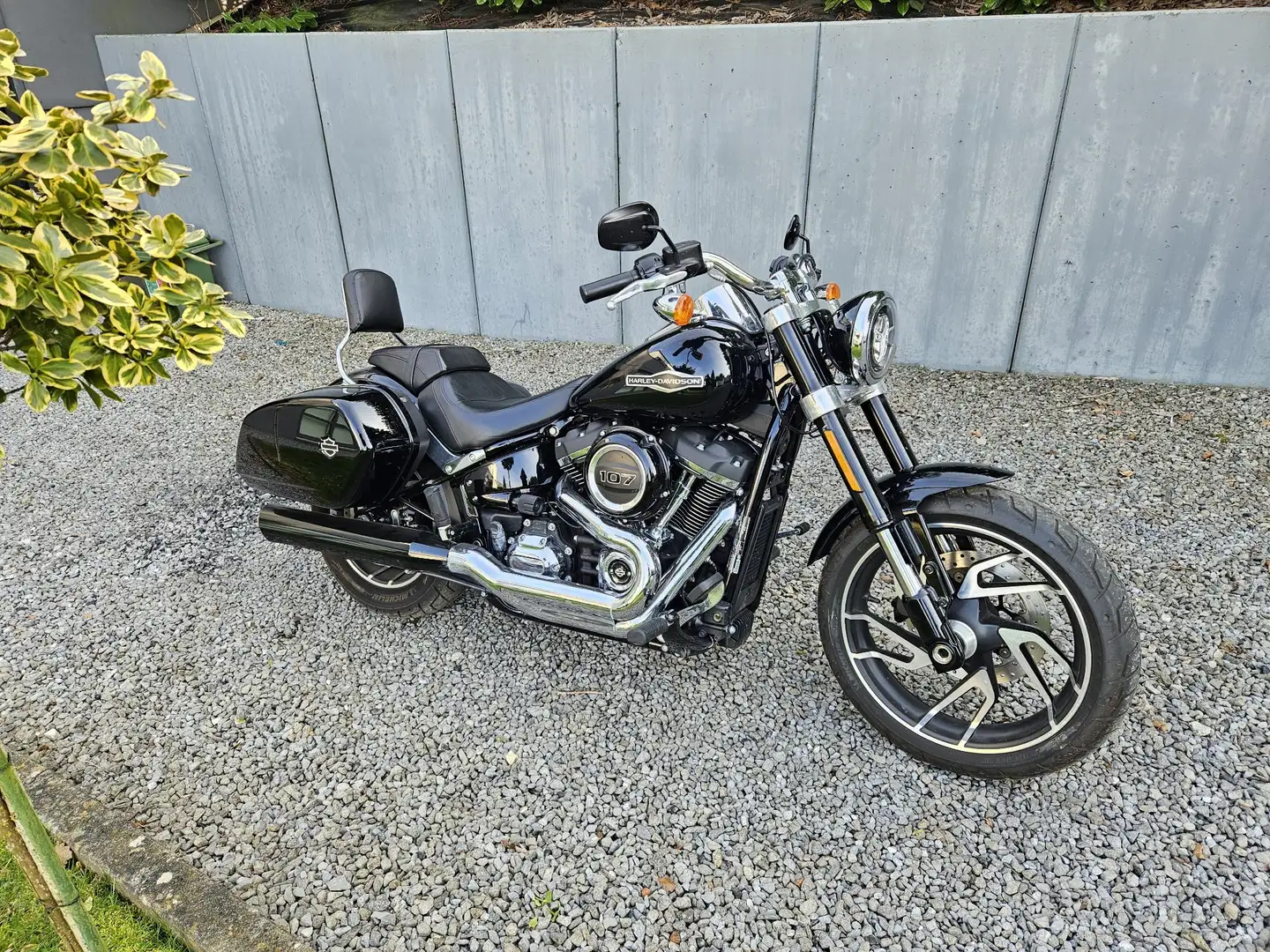Harley-Davidson Sport Glide Noir - 1