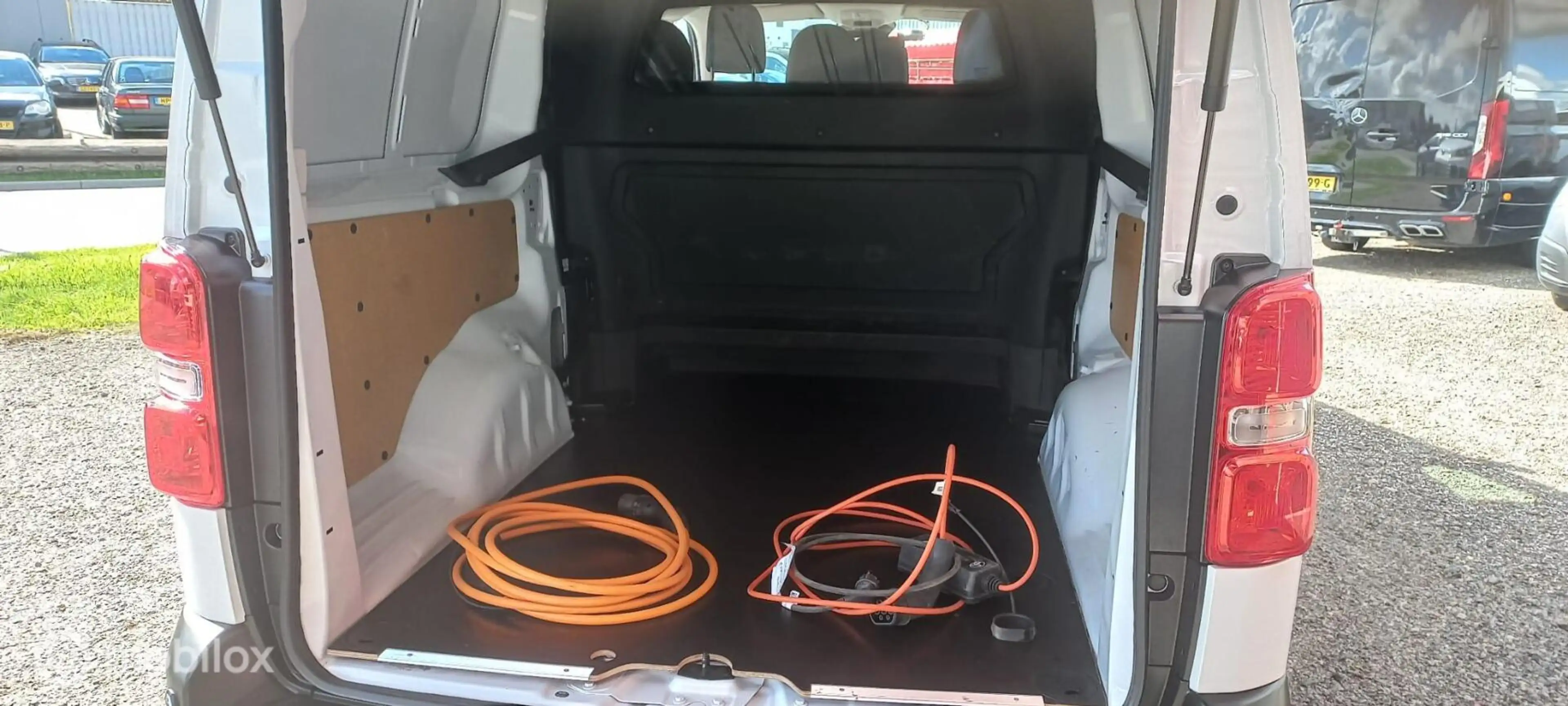 Toyota Proace Electric Worker Navigator Extra Range Long L3 DC 7 — photo 7