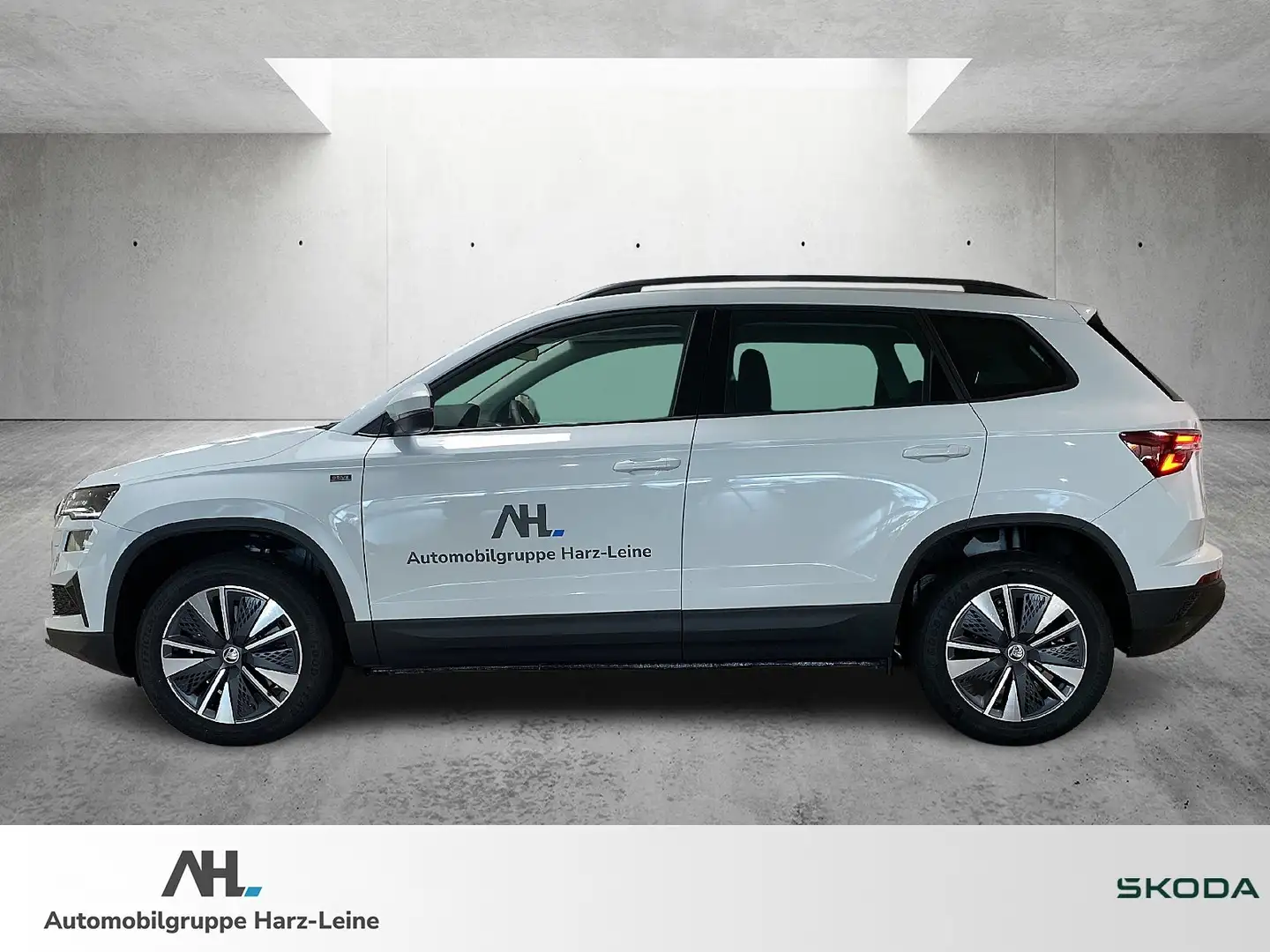 Skoda Karoq 1.5 TSI Drive SmartLink AHK DAB LED RFK Wit - 2
