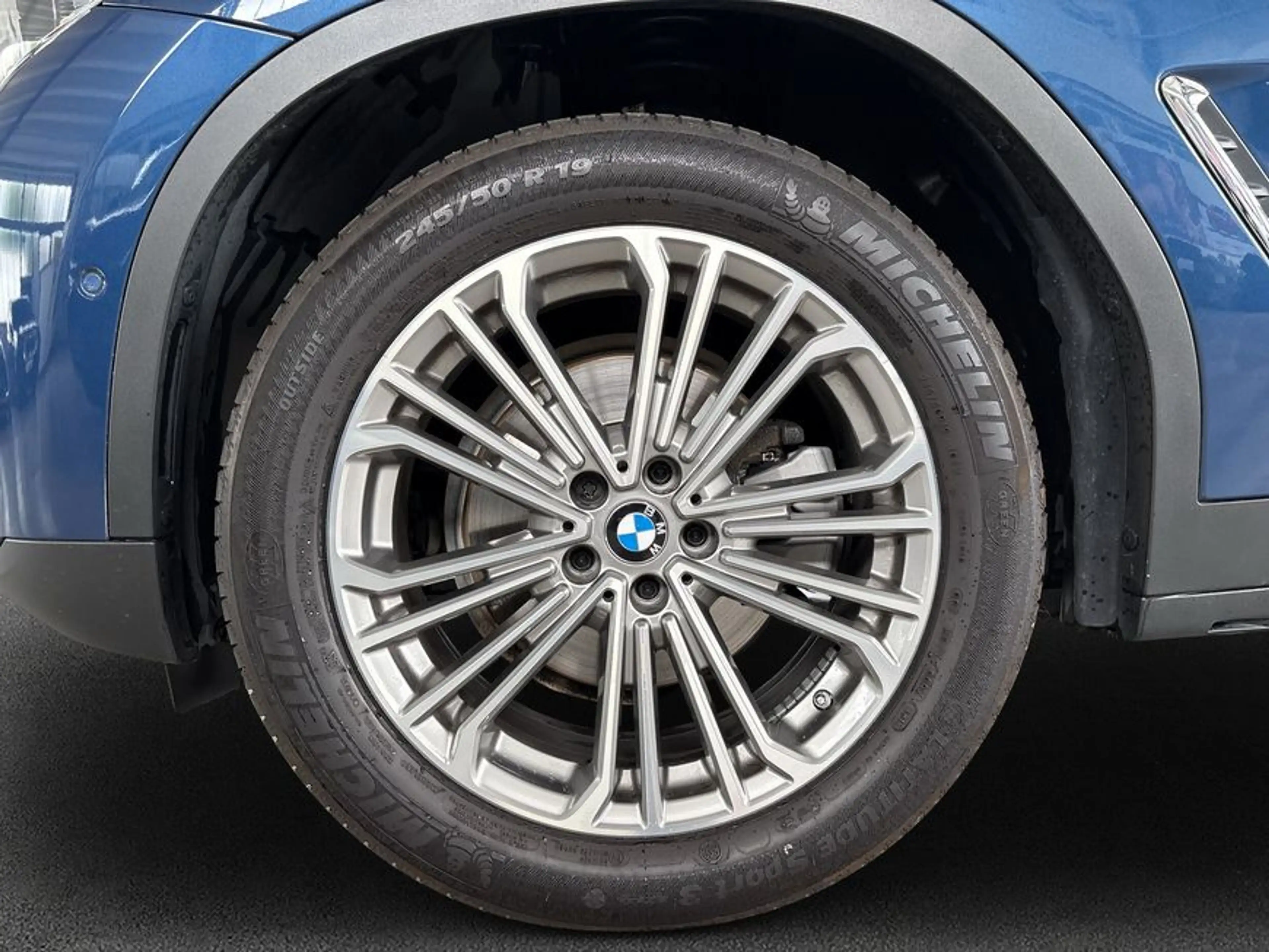 BMW X3 xDrive20i Aut. Luxury Line LED* Hrman/Kardon* — photo 8