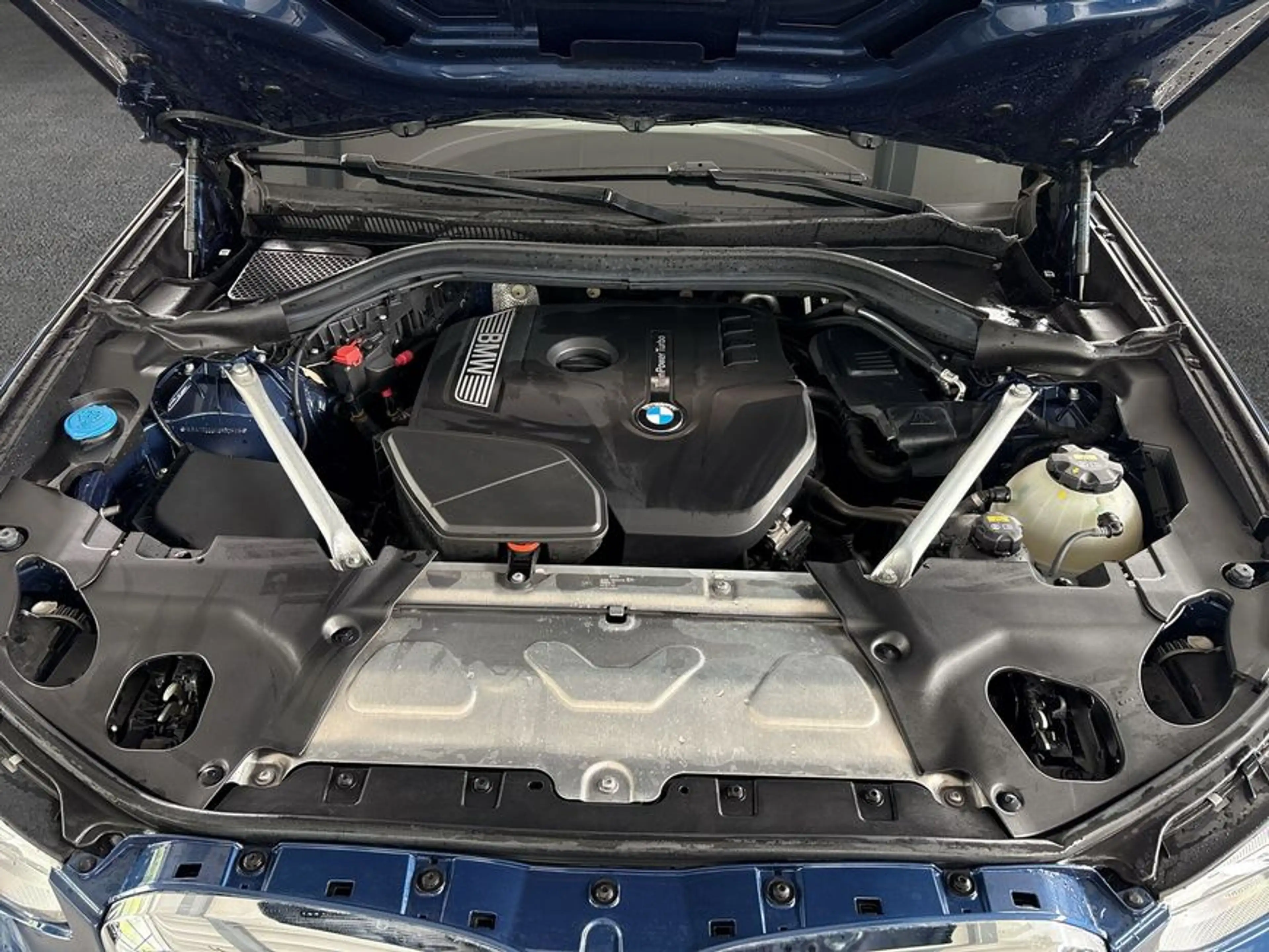 BMW X3 xDrive20i Aut. Luxury Line LED* Hrman/Kardon* — photo 9