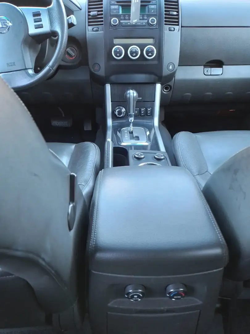 Nissan Pathfinder Pathfinder 2.5 dci LE auto Argento - 2