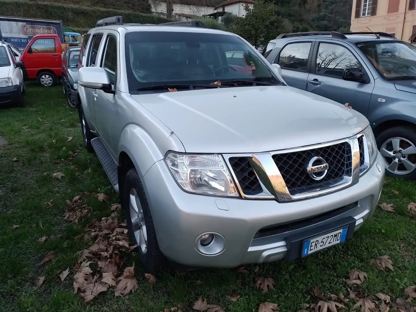 Nissan Pathfinder Pathfinder 2.5 dci LE auto Argento - 1