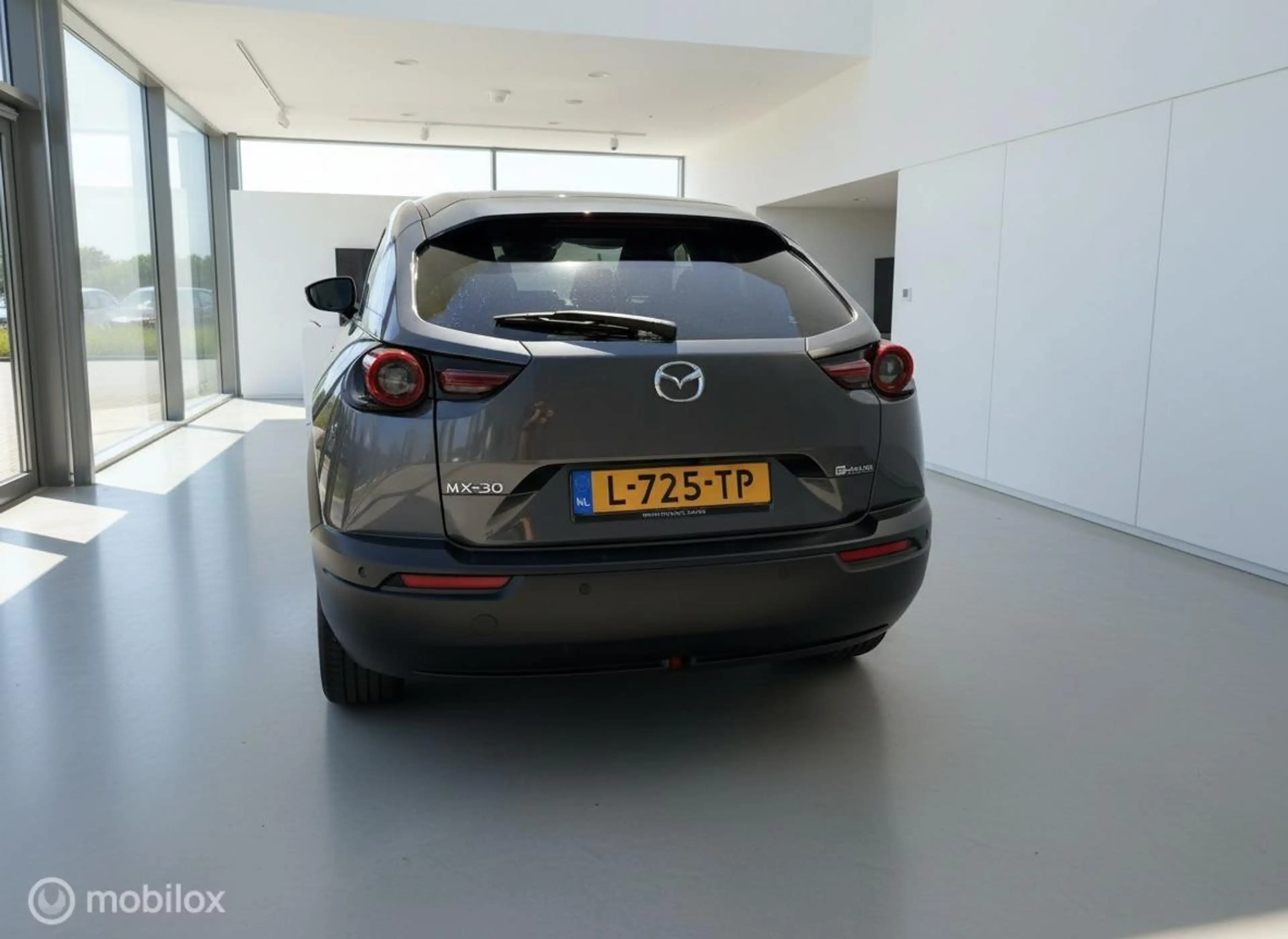 Mazda MX-30 e-SkyActiv 145 Comfort 36 kWh | SOH 93% | CCS | HU — photo 8