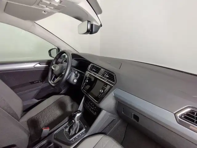 Volkswagen Tiguan view 14
