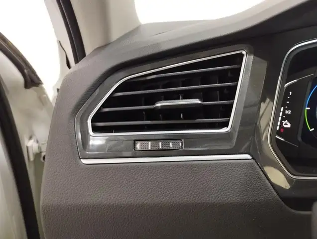 Volkswagen Tiguan view 10