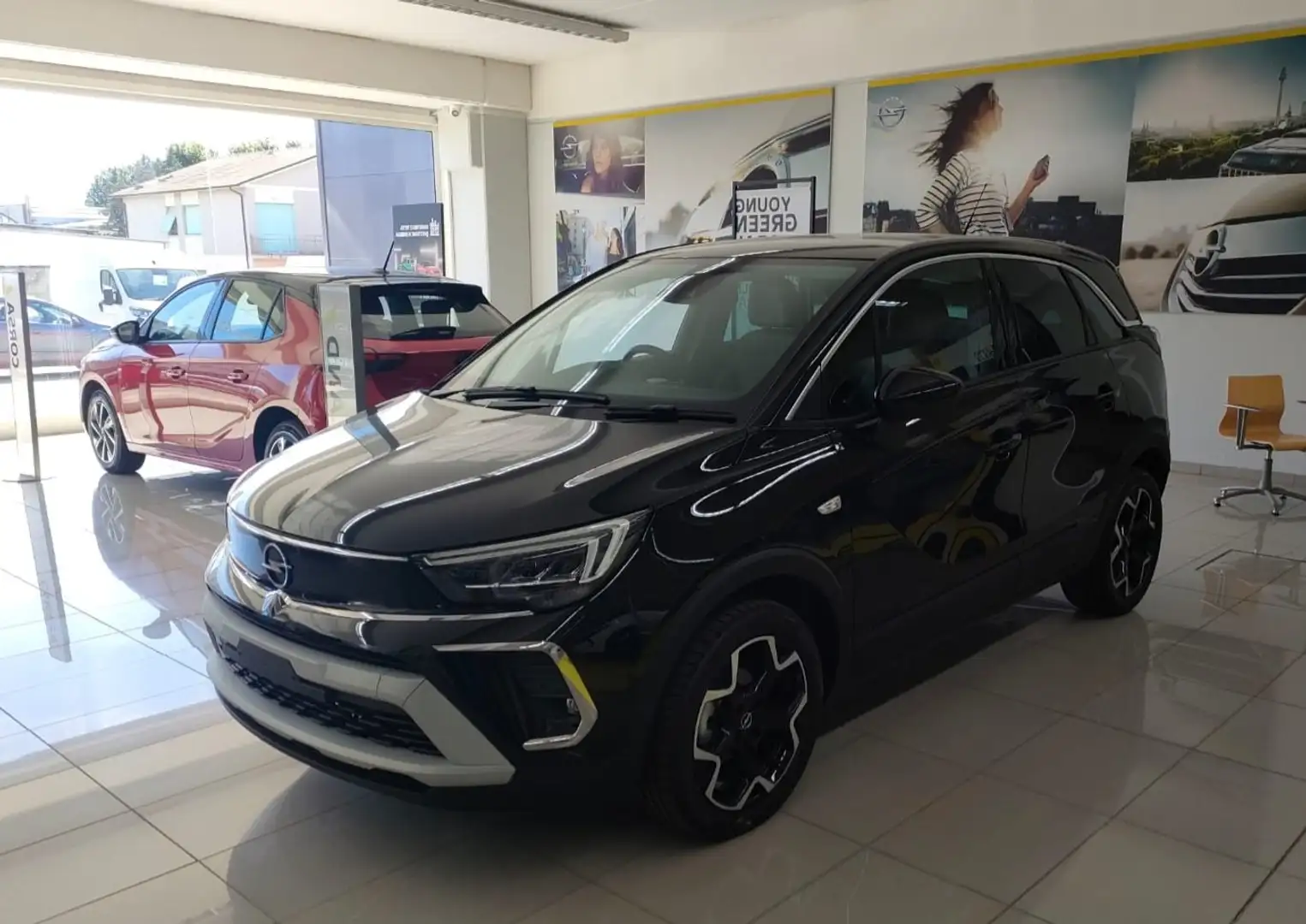 Opel Crossland 1.5 ecotec Elegance 110cv (2024) Nero - 2