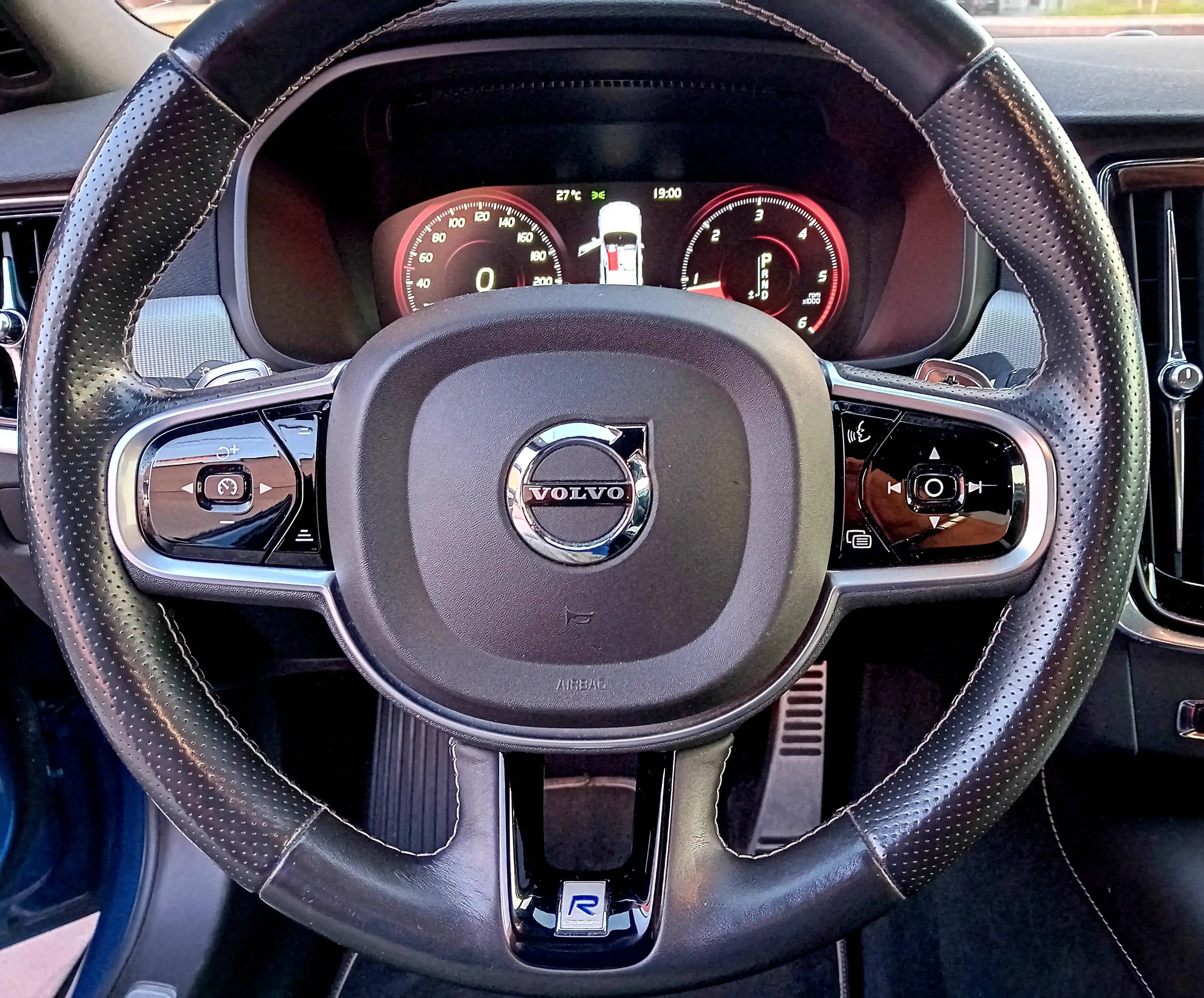 Volvo S90 S90 2.0 D3 R-Design Plus Geartronic AdBlue (EU6d-TEMP) État Show-Room !! — photo 14