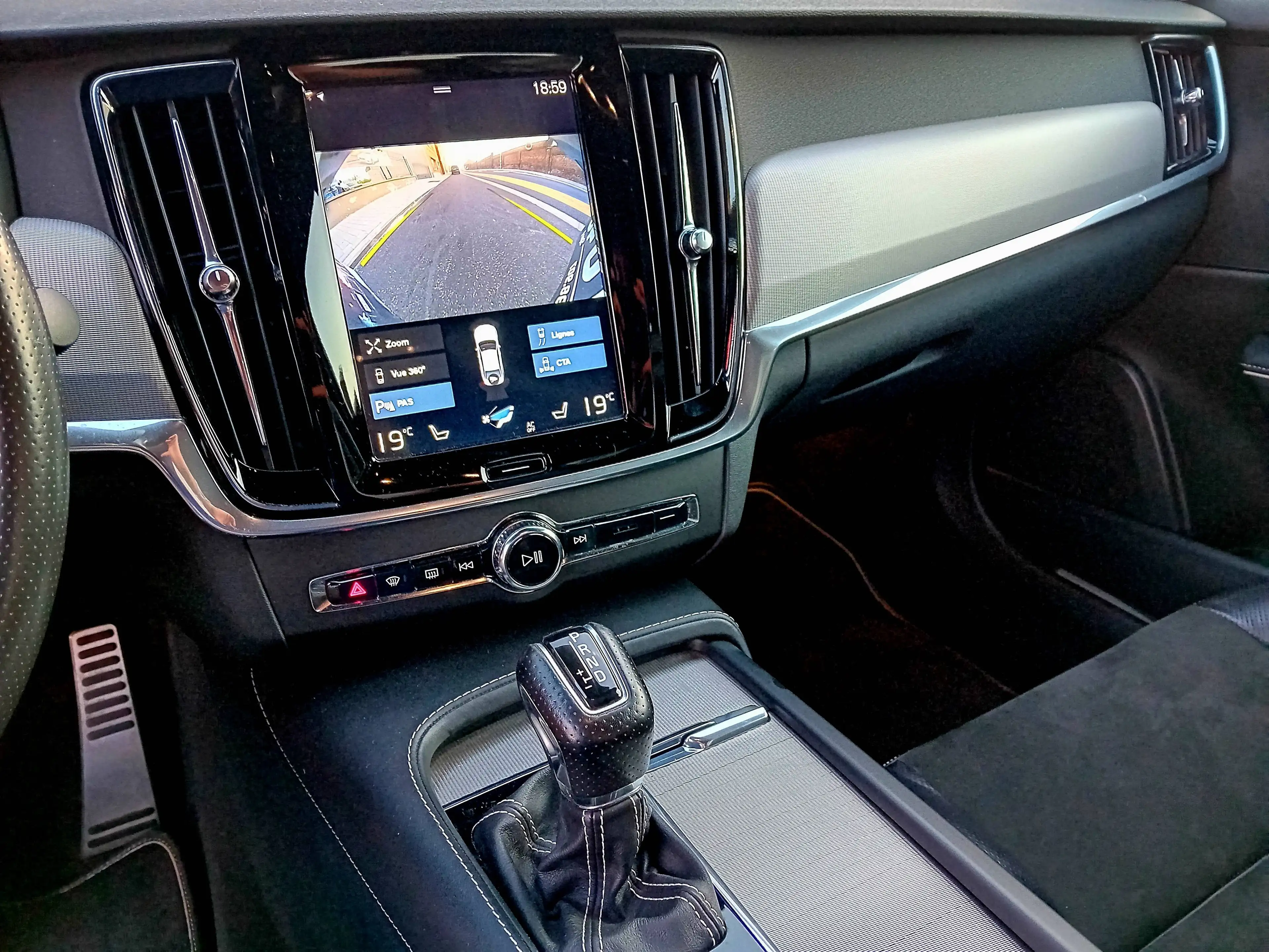 Volvo S90 S90 2.0 D3 R-Design Plus Geartronic AdBlue (EU6d-TEMP) État Show-Room !! — photo 10