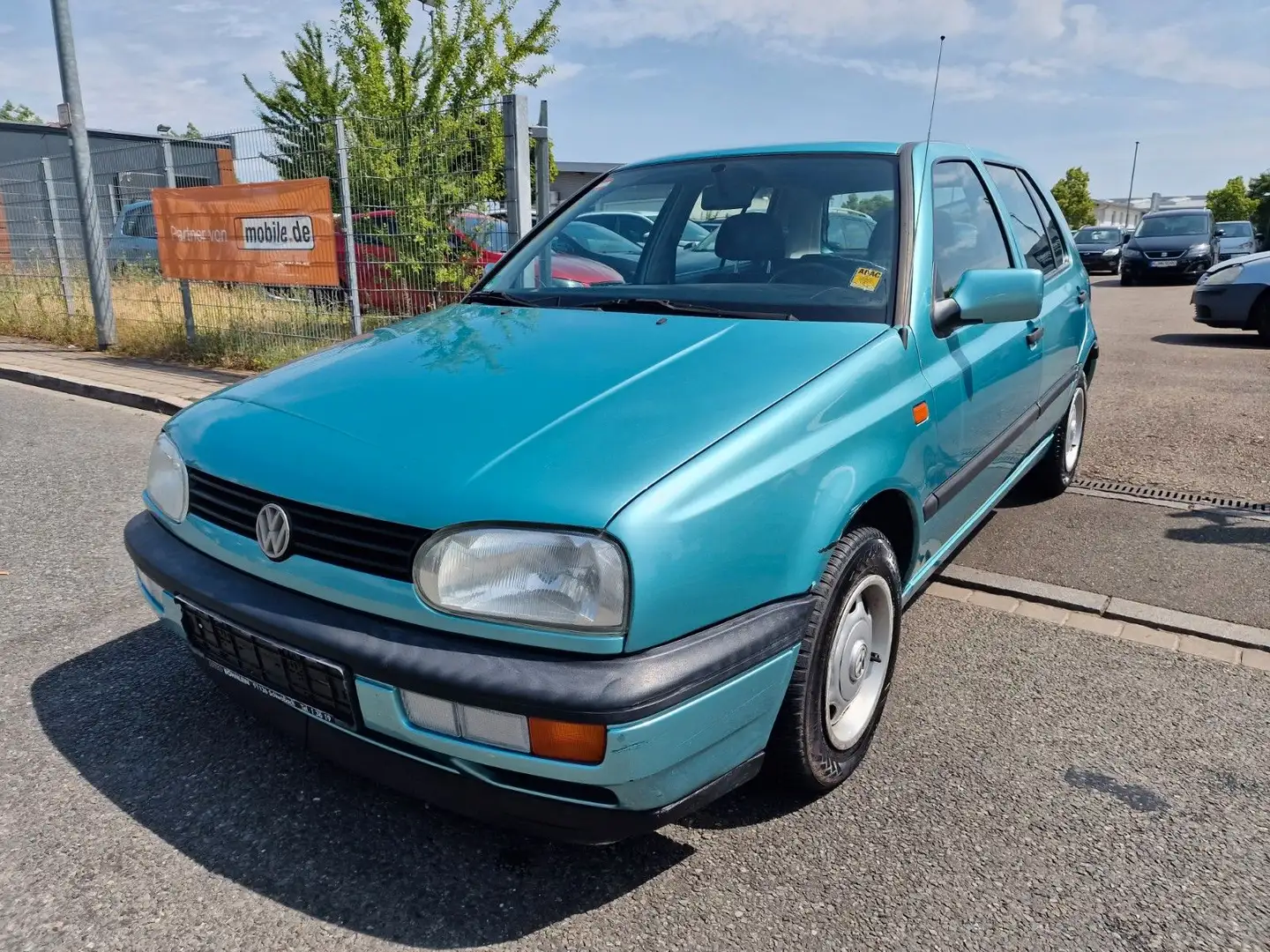 Volkswagen Golf 1.8 GL Automatik 68000 KM Blauw - 1