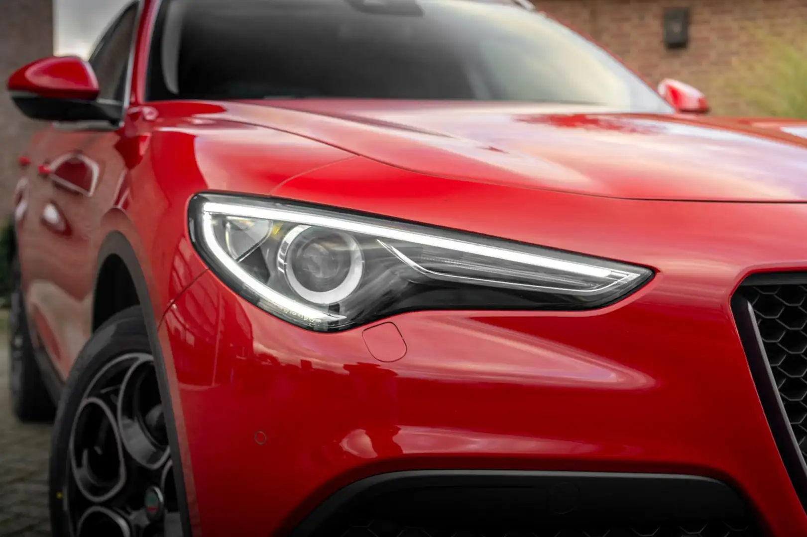 Alfa Romeo Stelvio 2.0 T AWD TURBO Rouge - 2