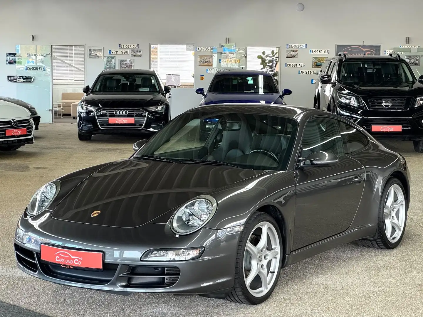 Porsche 997 /911 Carrera Coupe DFz Schalt *SDACH*SHZ*NAV* Grau - 1