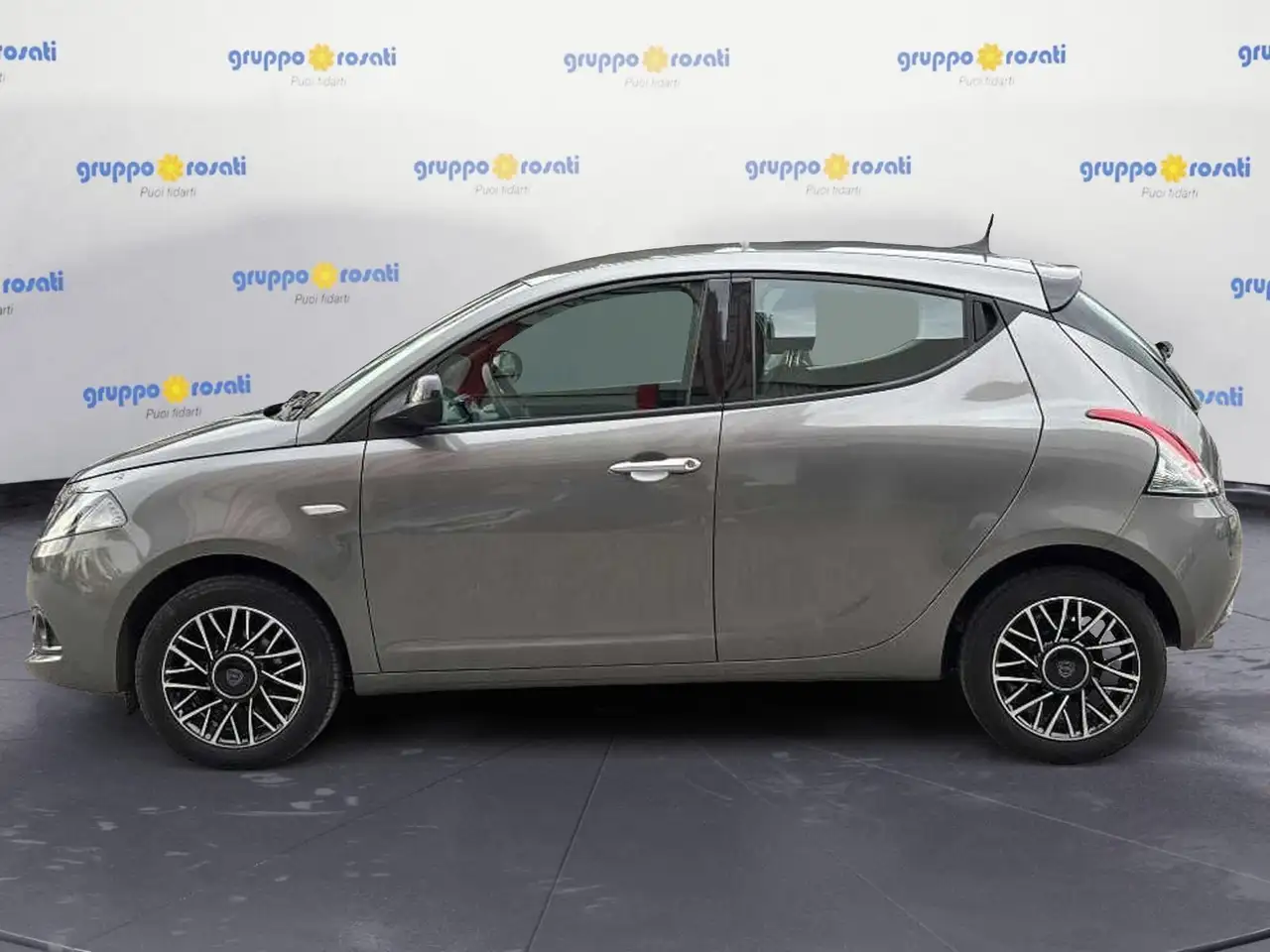 Lancia Ypsilon 2024