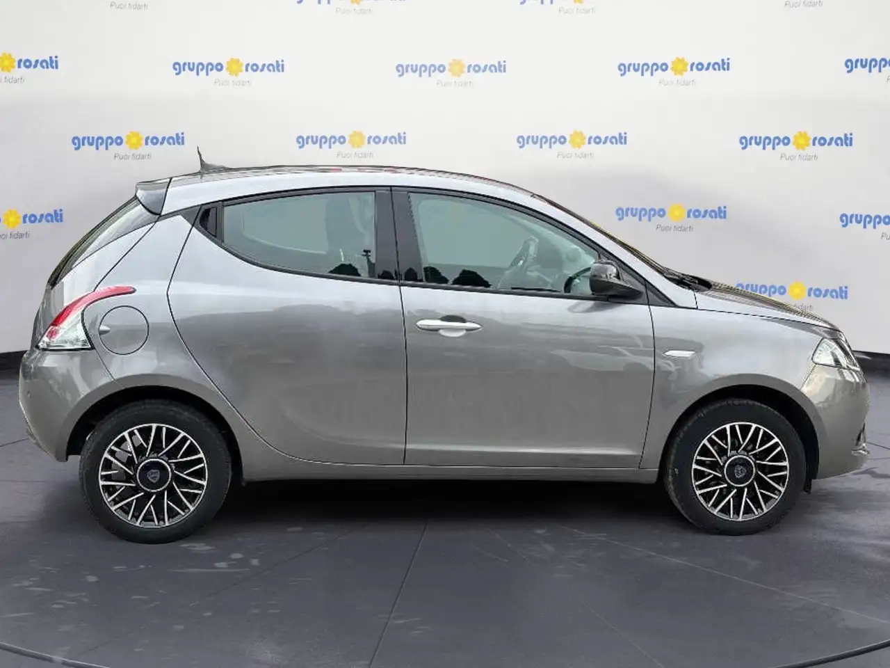 Lancia Ypsilon 2024